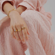 Anillo de cristal con sello redondo