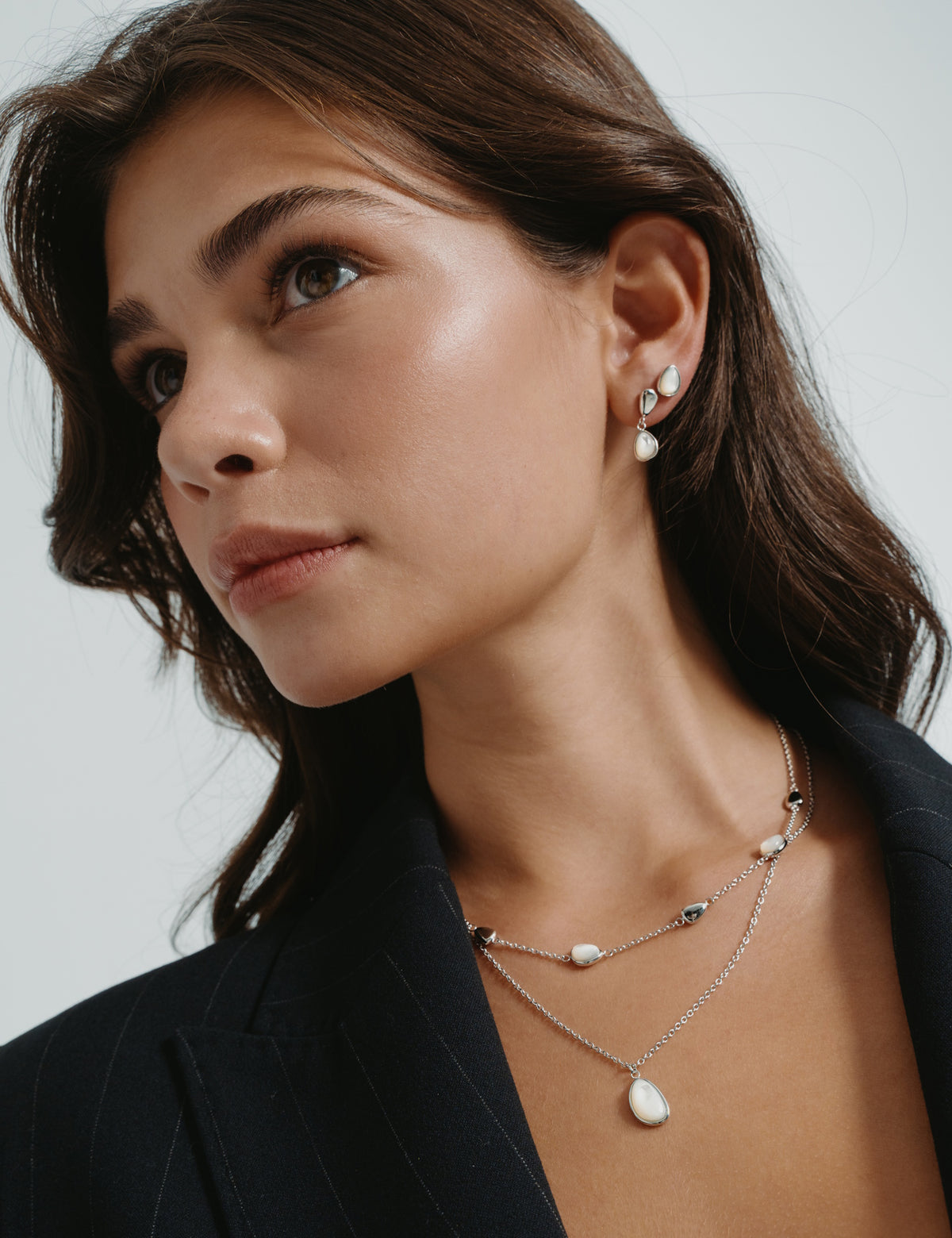 Collar de magnolia blanca