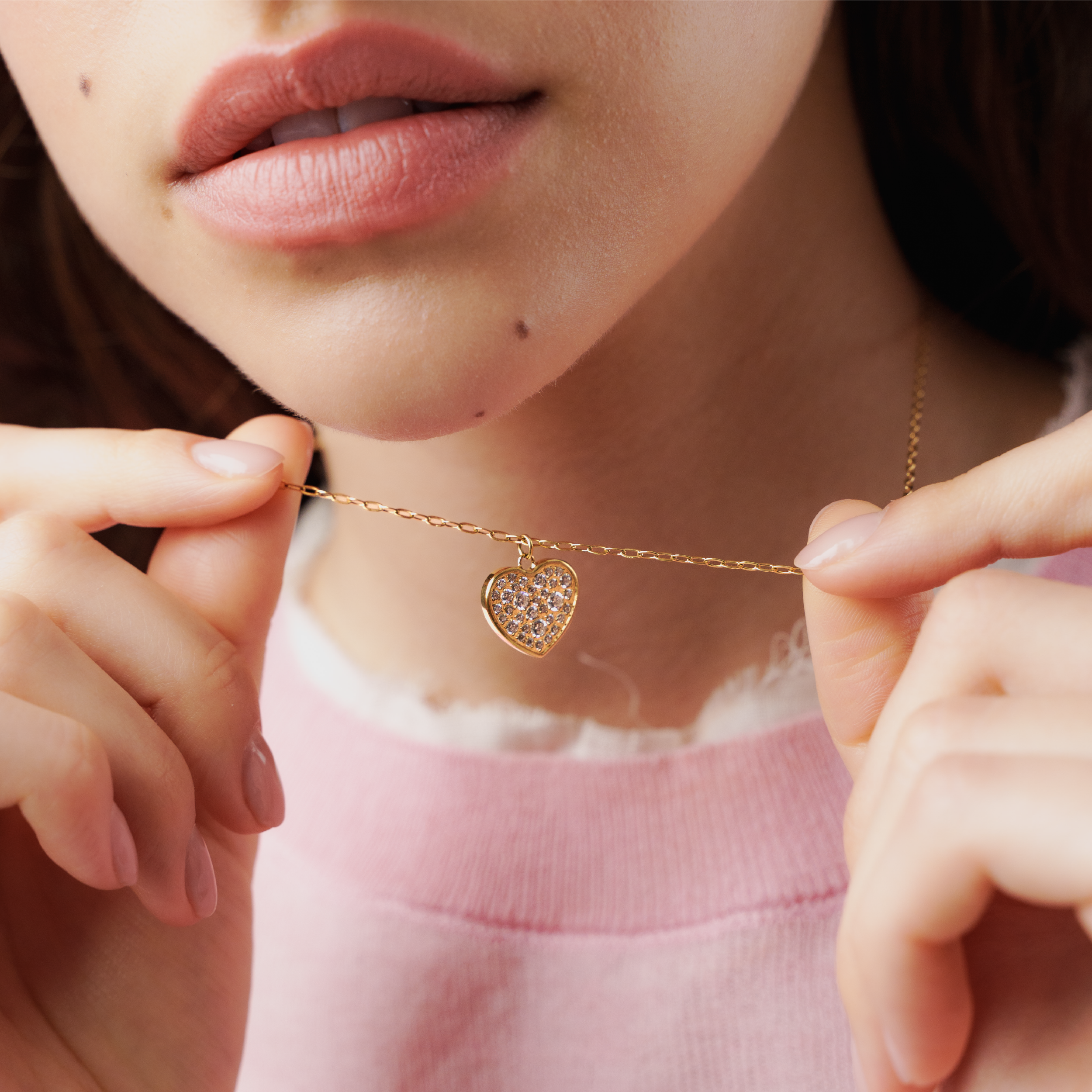 Collar con pavé de amor personalizado